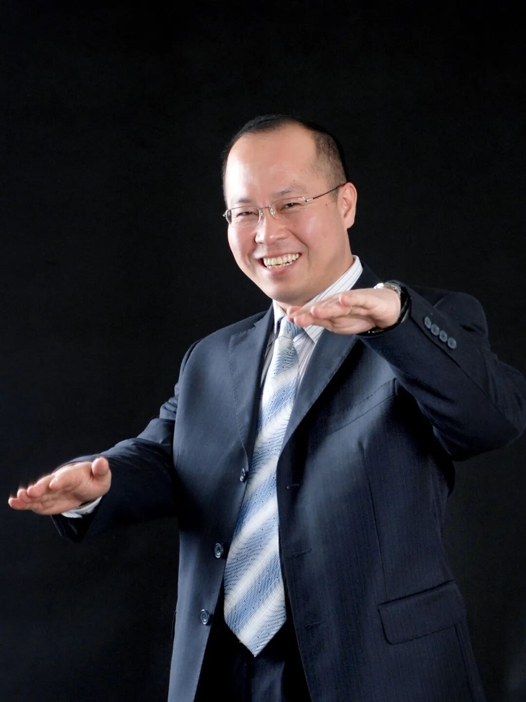 胡世明 · 和初咨询创始人